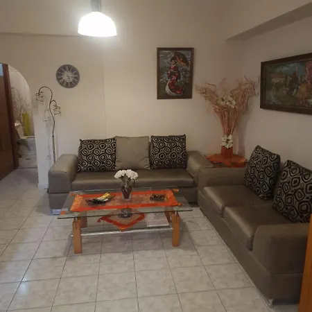 Apartamento George's & Amalia's Appartments 2 *