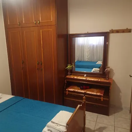 George's & Amalia's Appartments 2