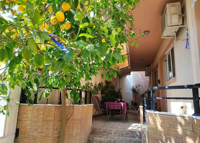 Daire George's & Amalia's Appartments 2 *