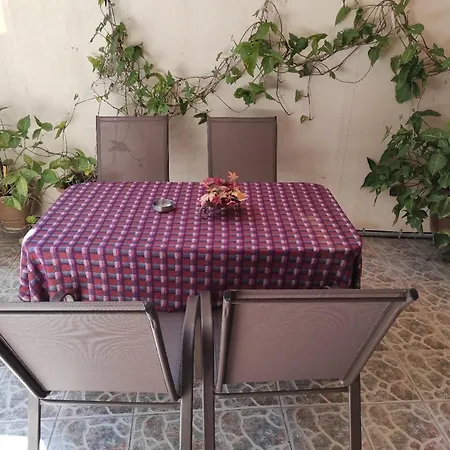 George's & Amalia's Appartments 2