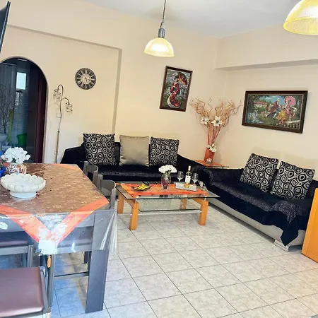 George's & Amalia's Appartments 2 アパート アファンドウ