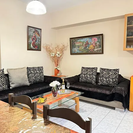 George's & Amalia's Appartments 2 アパート *