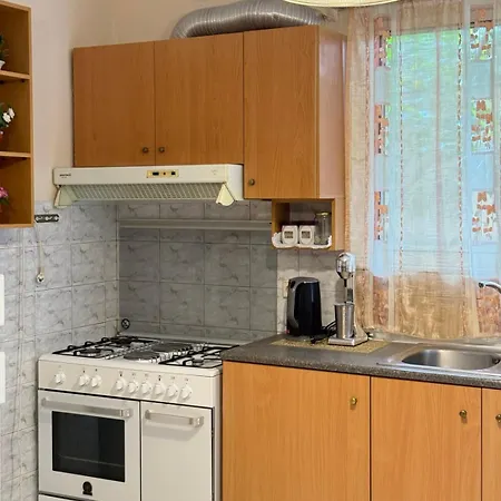 George's & Amalia's Appartments 2