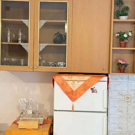 アパート George's & Amalia's Appartments 2 アファンドウ