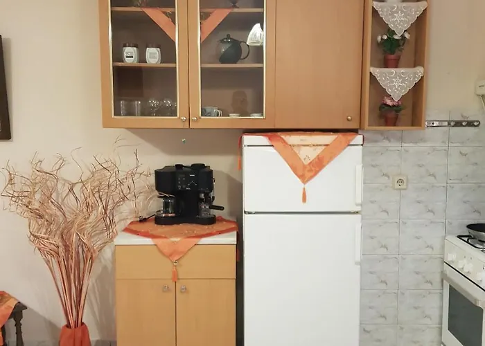 George's & Amalia's Appartments 2 * 아판토우