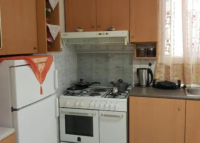 아파트 George's & Amalia's Appartments 2 아판토우