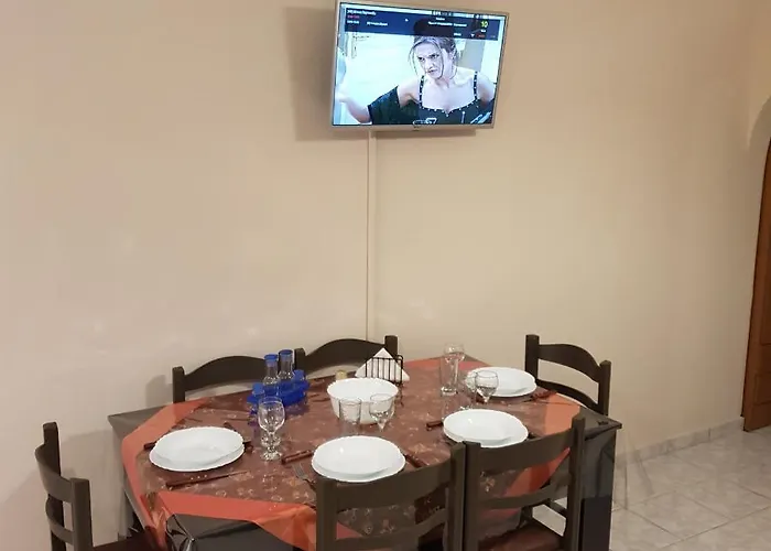 George's & Amalia's Appartments 2 * 아판토우