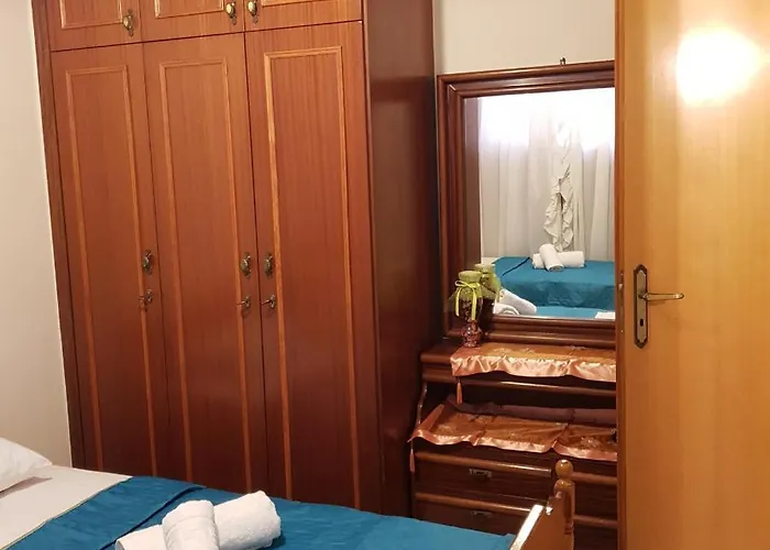 George's & Amalia's Appartments 2 아파트 아판토우