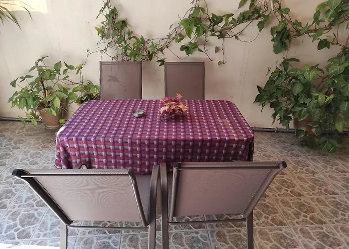 George's & Amalia's Appartments 2