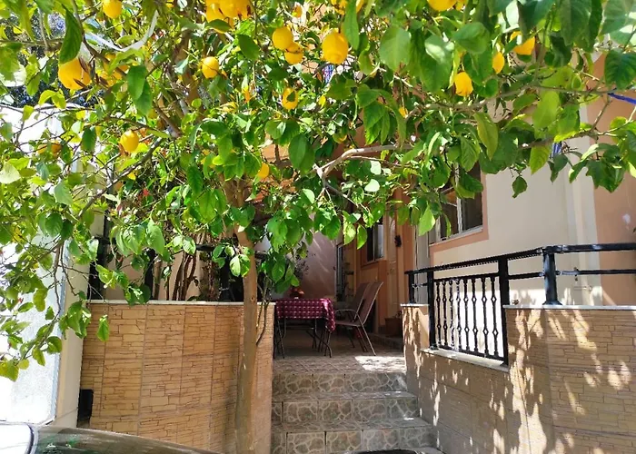 아파트 George's & Amalia's Appartments 2 *