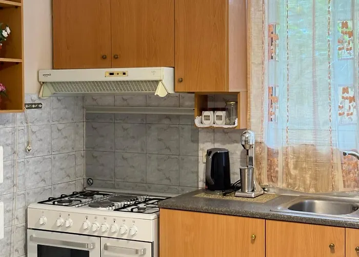 George's & Amalia's Appartments 2