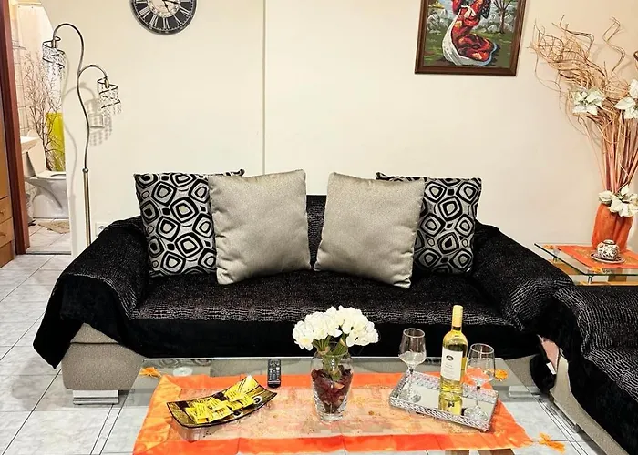 George's & Amalia's Appartments 2 아파트 아판토우