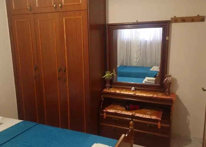 George's & Amalia's Appartments 2